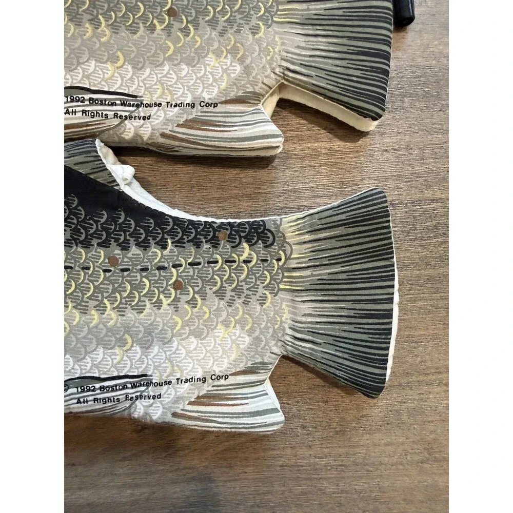 Vintage 1992 Boston Warehouse Trading Corp Fish Oven Mitt Pot Holder Set of 2